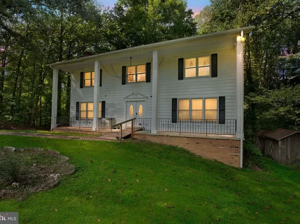 37692 Beverly Dr, Mechanicsville, MD 20659