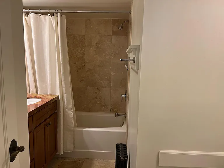 4915 Linden Ave N #5 — Photo 10