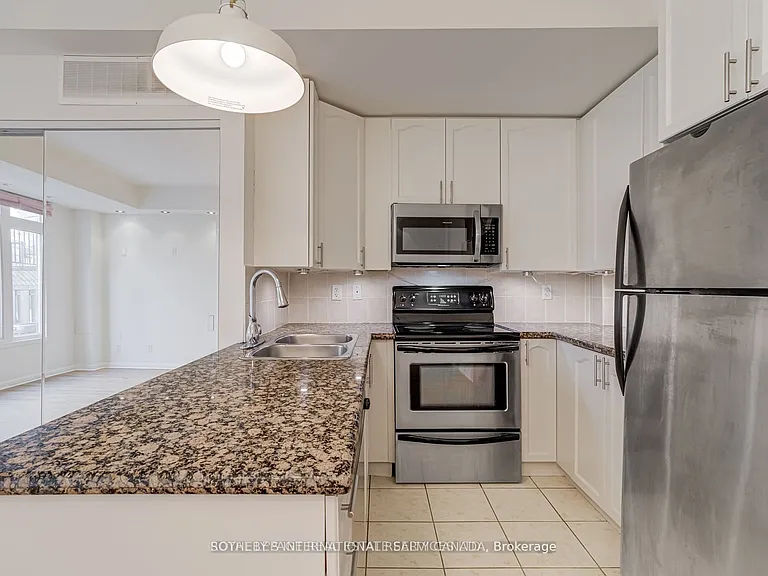 80 Carr St #Townhouse 31 — Photo 9