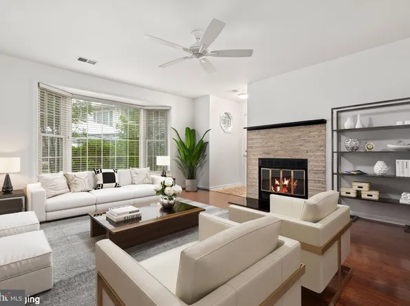 6909 Sandra Marie Cir #A, Alexandria, VA 22310