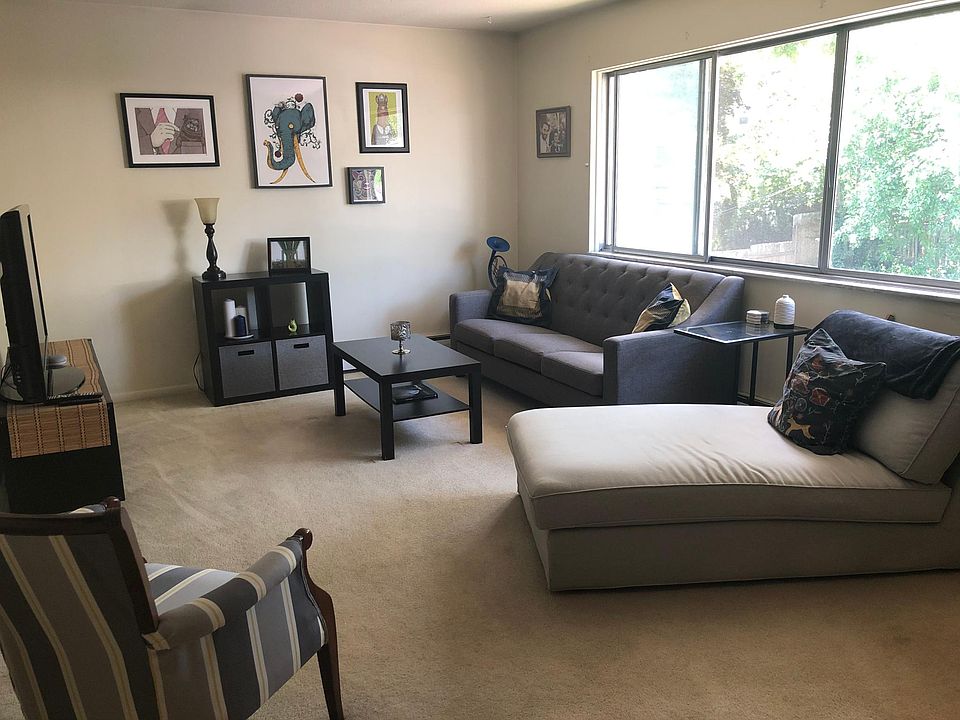 1st image of 207 W Mosley St APT 8