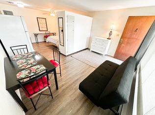 2500 N 45th St #2, Seattle, WA 98103