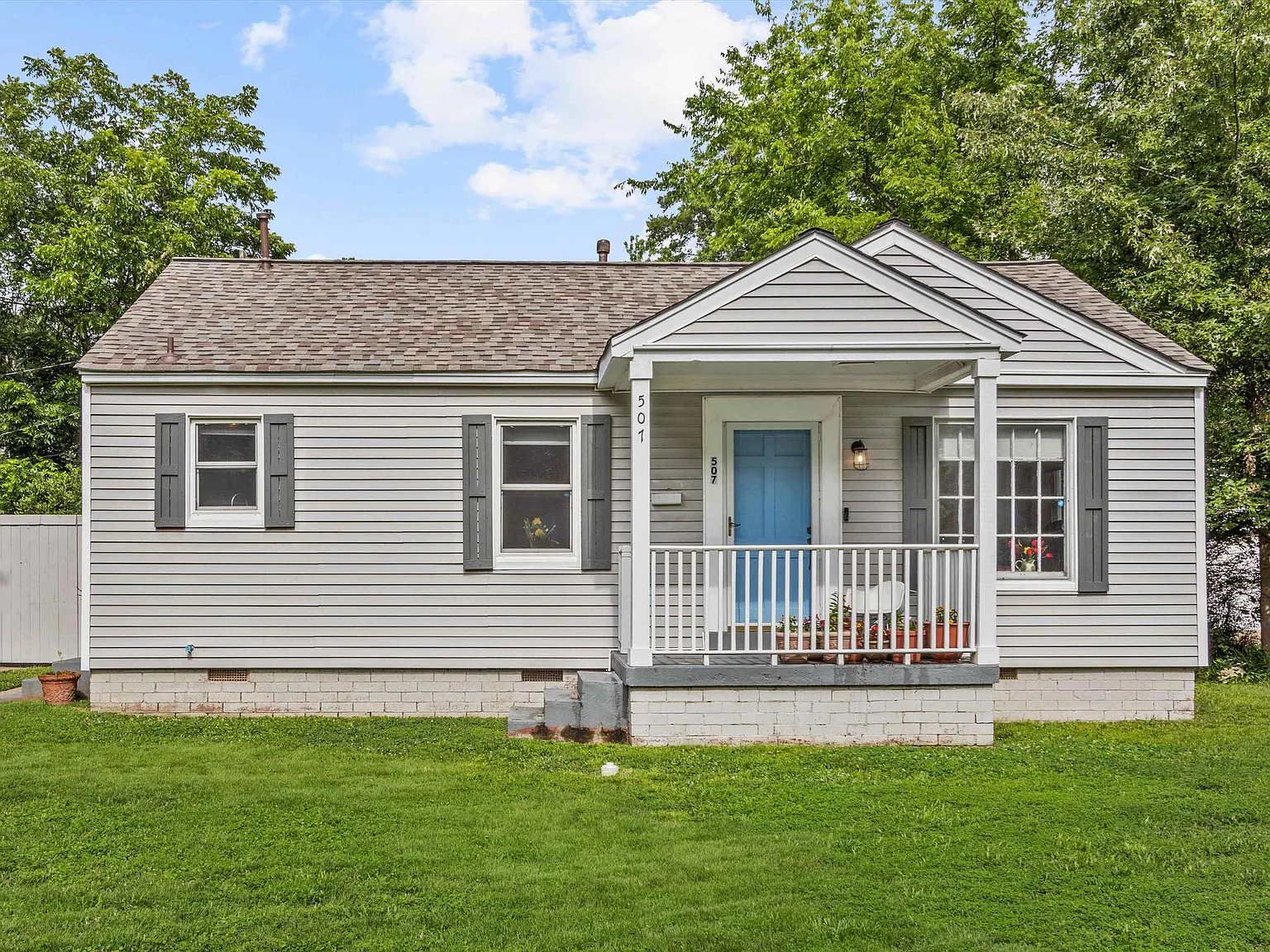3 bed, 1.0 bath, 1134 sqft, $1,650 — Photo 3