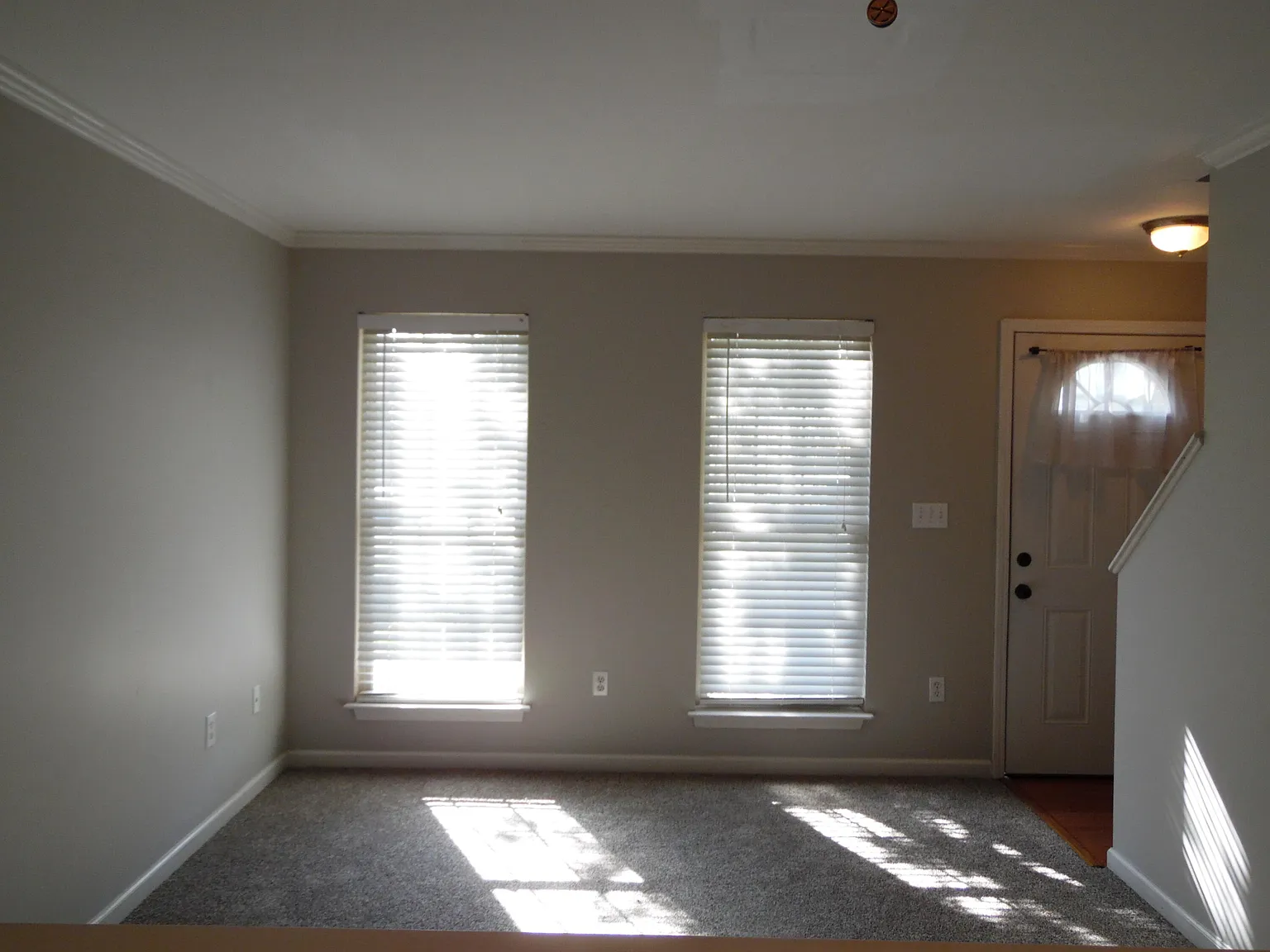 3 bed, 2.0 bath, 948 sqft, $1,750 — Photo 4