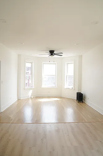 154 N Lamon Ave #2 Photo 1