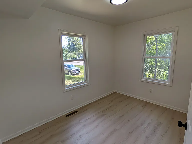 58 Wheelock Pkwy E — Photo 8