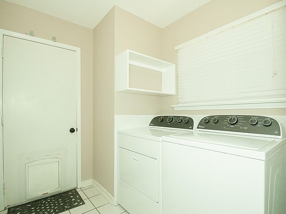 5th image of 2161 Willowood Dr