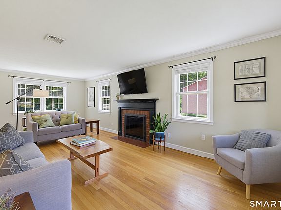 2nd image of 224 Spring Street
