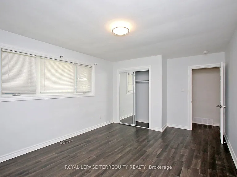 1 Barnes Cres — Photo 16
