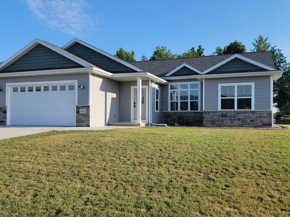 1157 Esther Ann Ln, Hortonville, WI 54944