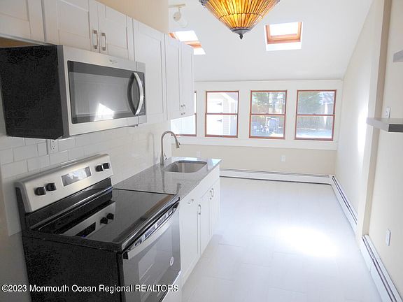 5th image of 713 Prospect Avenue