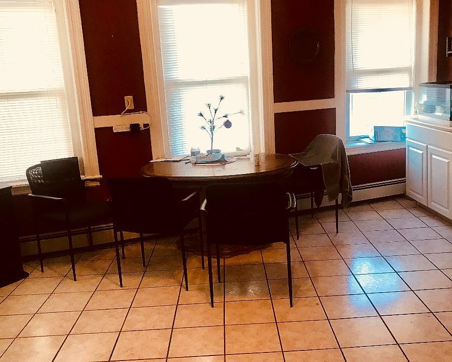 2nd image of 109 Salem St APT 004
