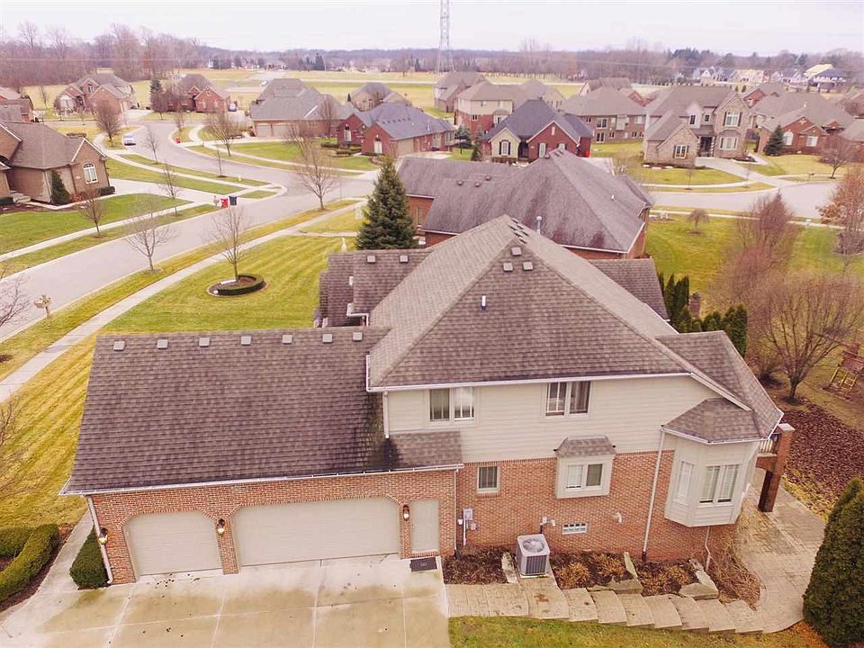 2nd image of 63679 Dover Ct