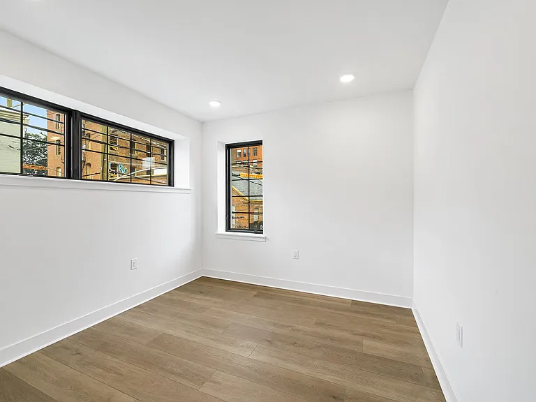 1772 N Front St #3 — Photo 15
