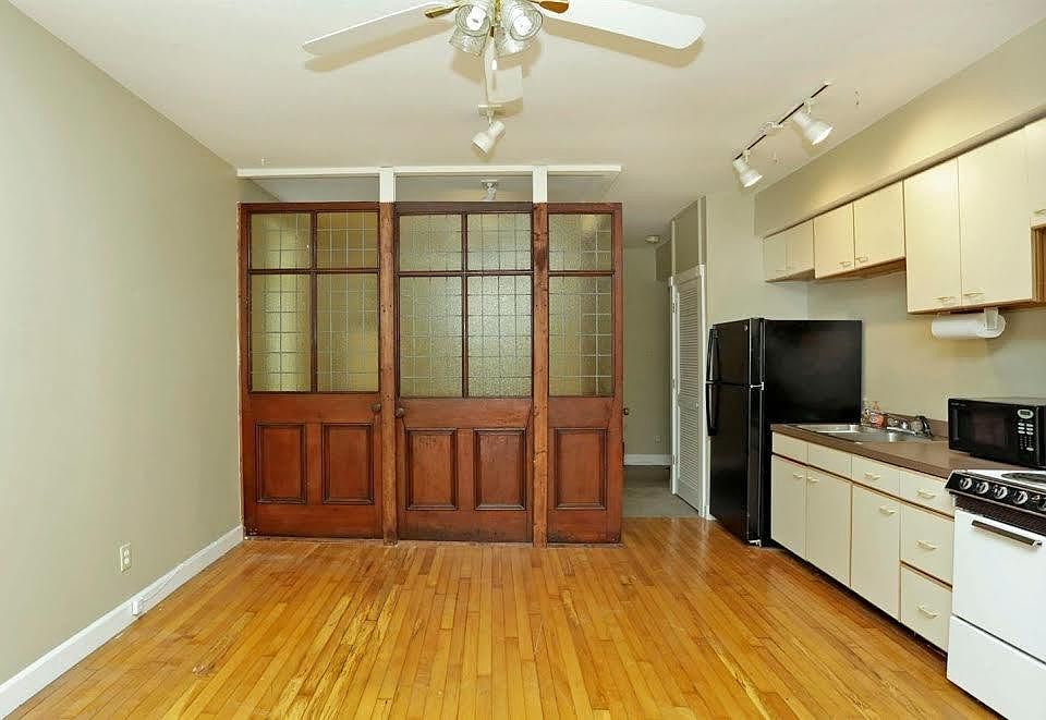 2nd image of 601 W Main St #1