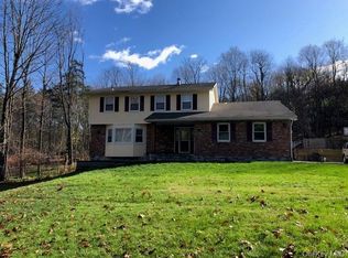 14 Panel Ln, Florida, NY 10921