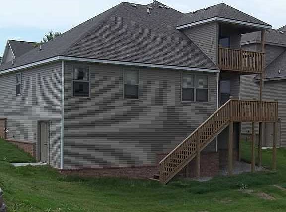 3rd image of 1400 NE Benjamin Greens Dr