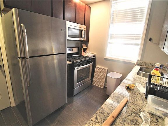 4th image of 3009 W Armitage Ave APT 3E