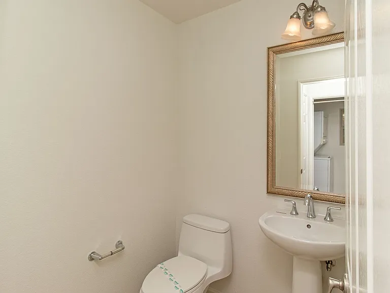 2110 Silverado St — Photo 14