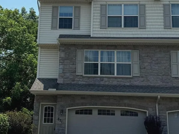621 Keswick Ct, Mechanicsburg, PA 17055