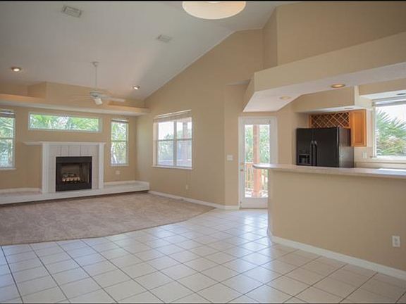 3rd image of 106 East St