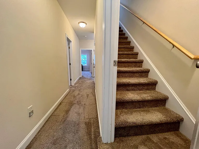 213 Windy Creek Ln — Photo 10