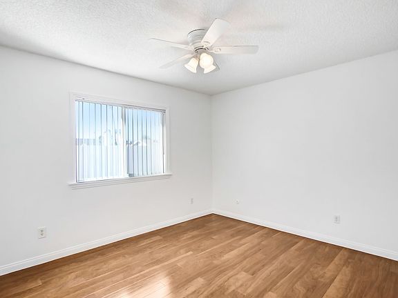 4th image of 7530 Cienega Dr