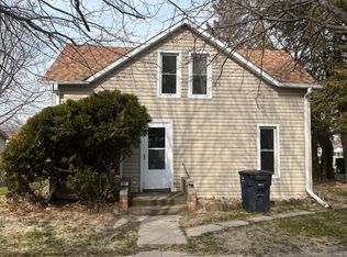 207 N 1st St, Sargent, NE 68874