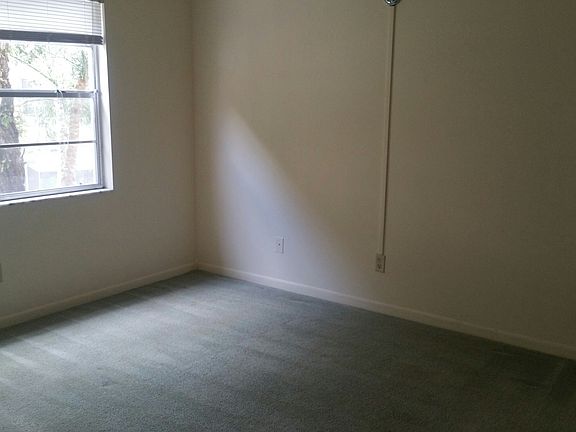 4th image of 851 Orchid Springs Dr