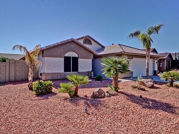 3rd image of 16467 W Sandra Ln