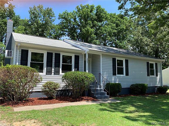 2nd image of 3803 Hyde Park Dr