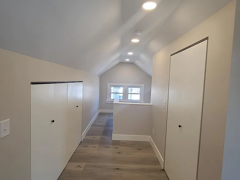 906 Indiana Ave — Photo 13