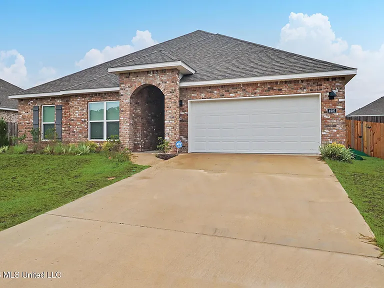 4981 Fern Dr — Photo 1