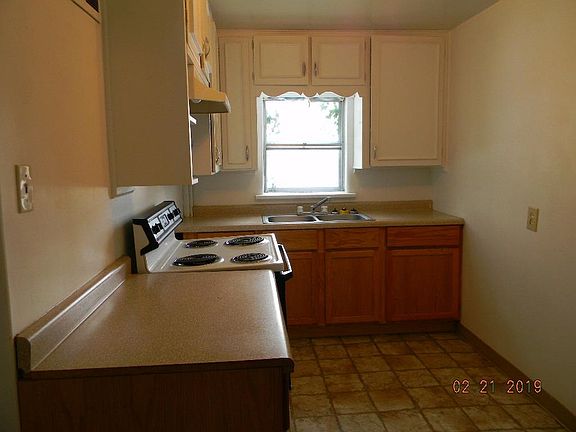 5th image of 407 W 1st Street