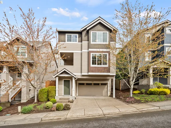 9445 NW Harvest Hill Dr, Portland, OR 97229