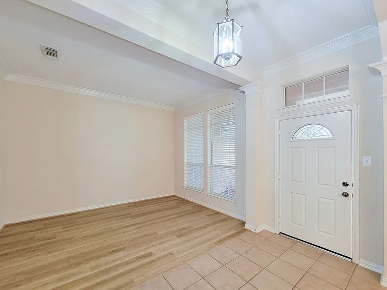 6806 Haley Ct — Photo 9