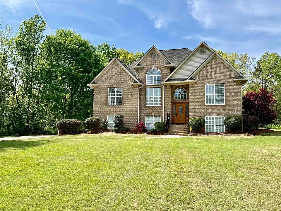 1st image of 325 S Haven Cir