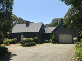 91 Winyah Ln, Tisbury, MA 02568