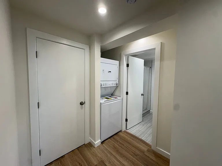 237 North Catalina — Photo 8