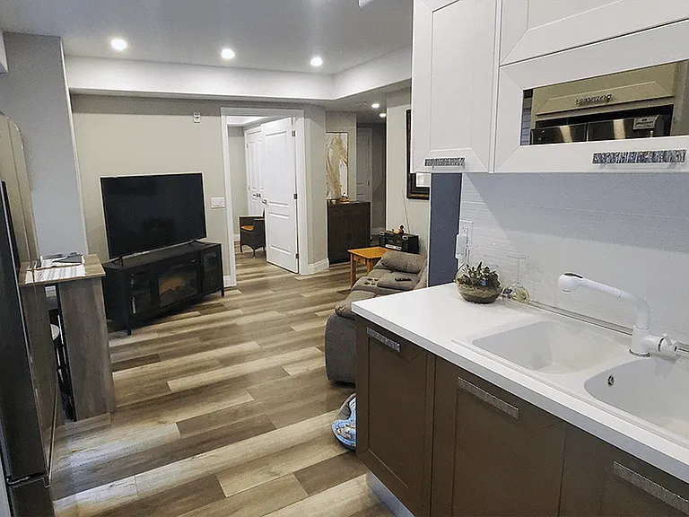 5971 Dorchester Rd — Photo 48