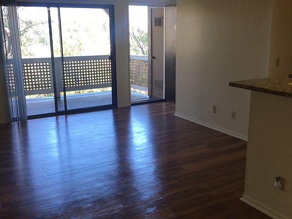 4th image of 2321 Catalina Cir APT 338
