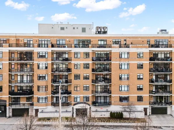 260 Besserer St #202, Ottawa, ON K1N 1J3