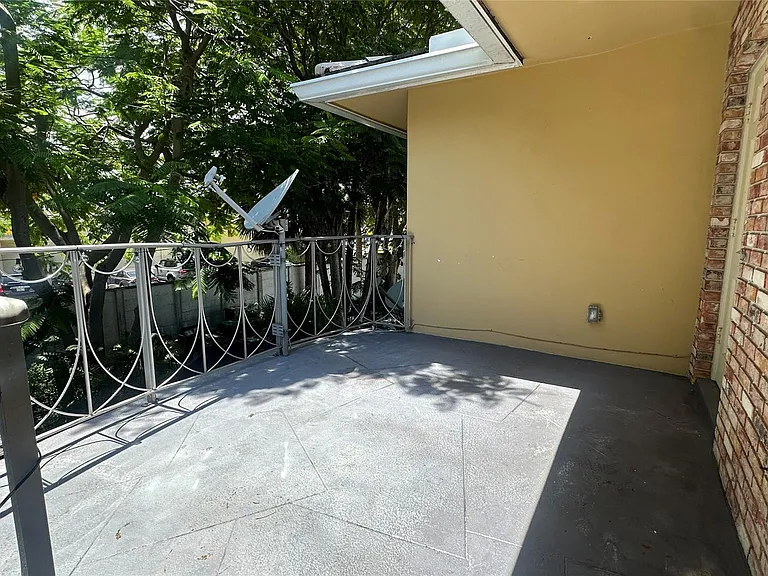 1900 NE 29th St #2C — Photo 18