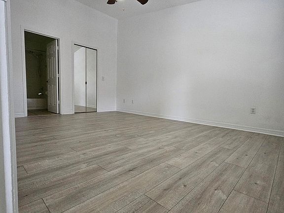 5th image of 3150 S Semoran Blvd