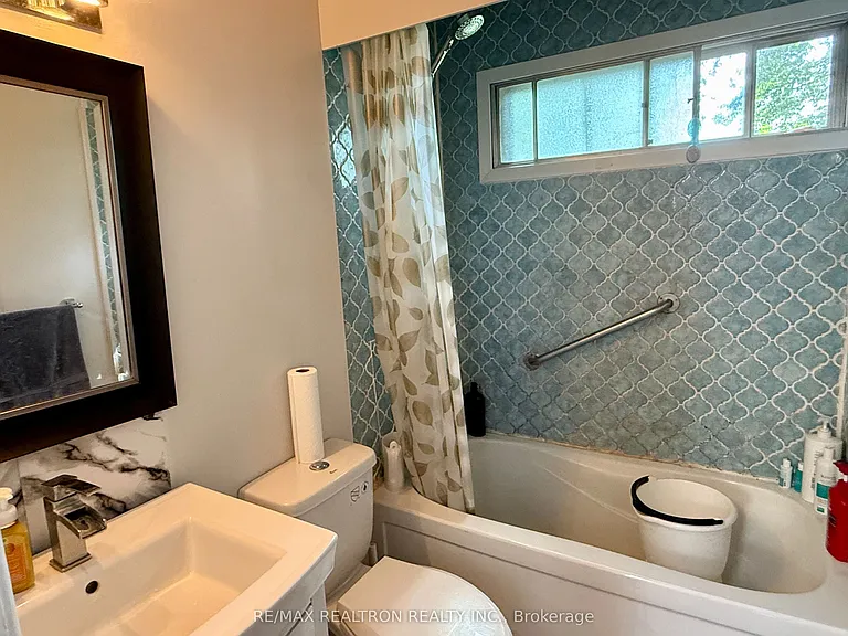 6 Mid Pines Rd #UPPER — Photo 15