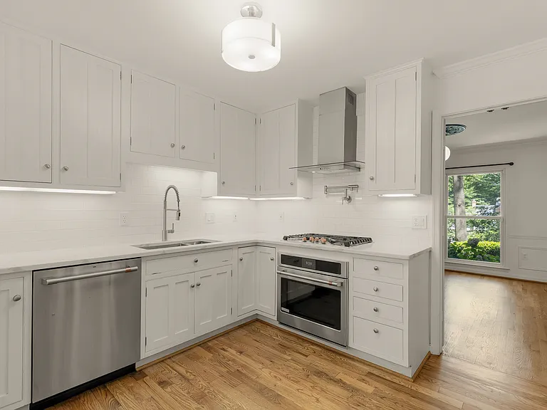 1318 Round Oak Ct — Photo 13