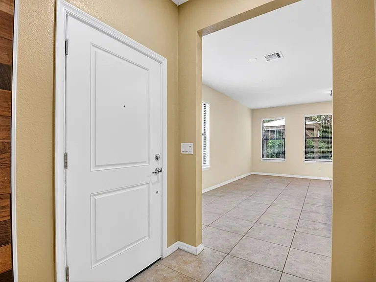 2833 Troubadour St — Photo 11