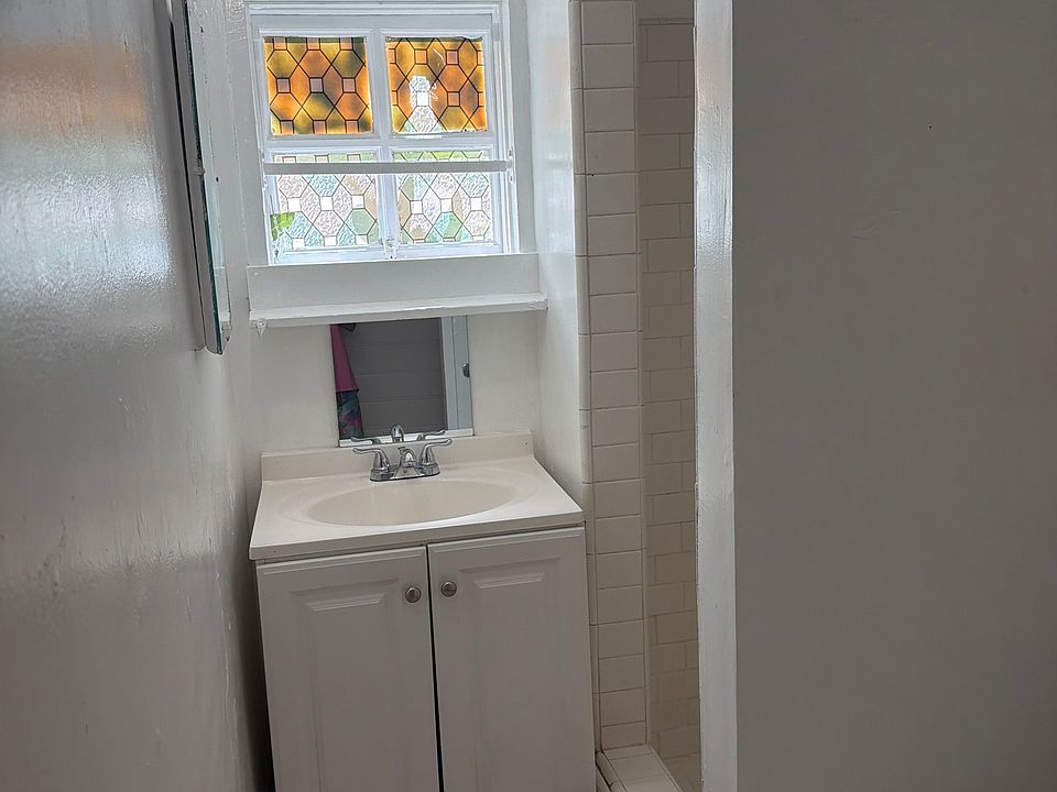 2nd image of 7219 Hampton Ave #22