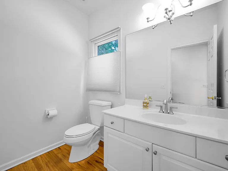 36W244 Fieldcrest Dr — Photo 25