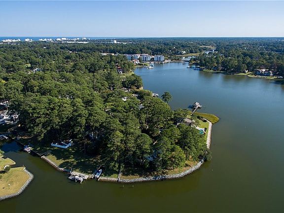 3rd image of 1320 Penguin Cir